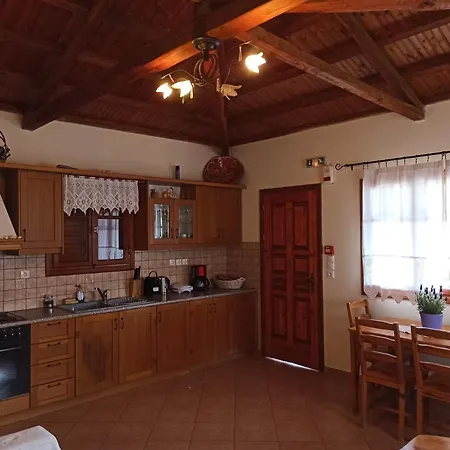 Oceanis - Luxury Seaside Villa Mourtero