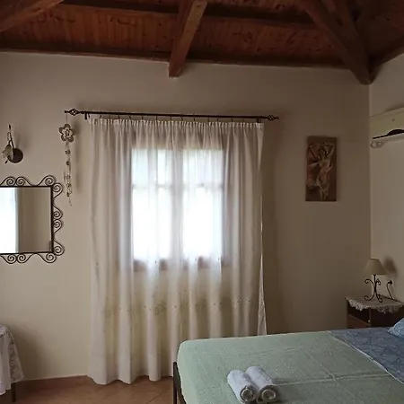 Oceanis - Luxury Seaside Mourtero