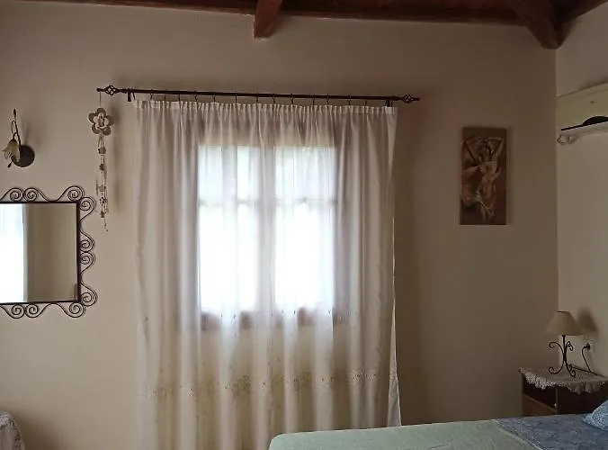 Oceanis - Luxury Seaside Mourtero