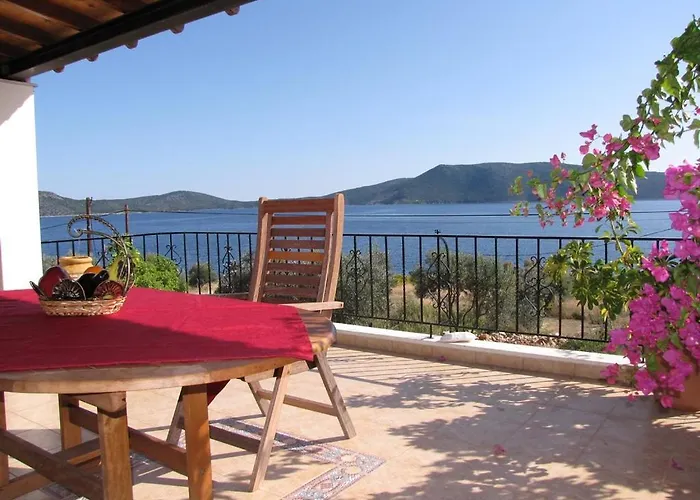 Villa Oceanis - Luxury Seaside *